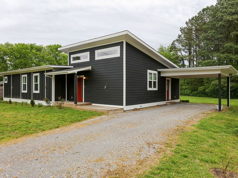 1st image of 104 Manor Pl