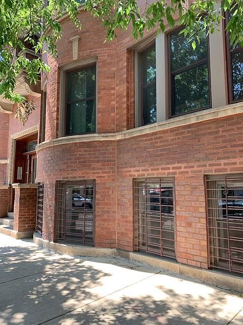 1st image of 2542 N Sacramento Ave APT B