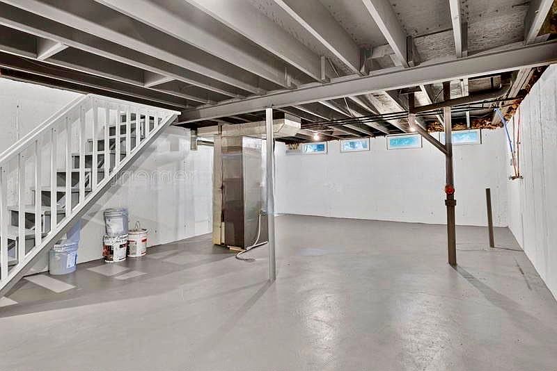 1st image of 2209 Campus Dr #5