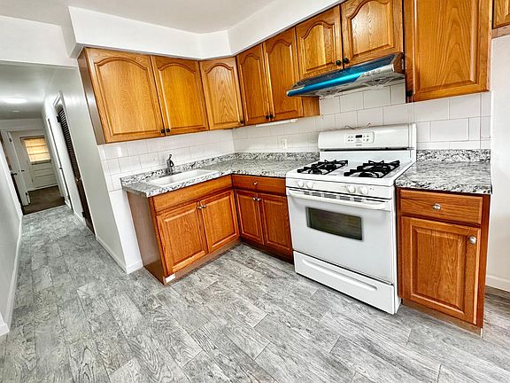 4th image of 8642 26th Ave APT 1