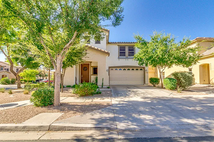 4 bed, 2.5 bath, 2237 sqft, $2,175 — Photo 2