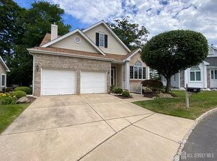 19 Dawson Ln, Monroe Township, NJ 08831