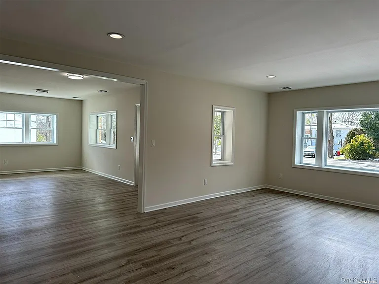 125 W Main St — Photo 3