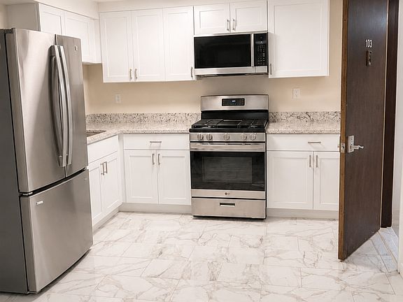 2nd image of 267 Branford Rd APT 103
