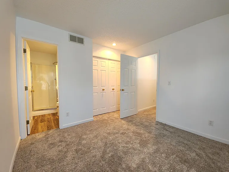 3666 N Center Rd — Photo 13