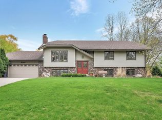 6145 Club Valley Rd, Shorewood, MN 55331