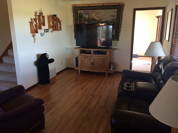 Living room, hardwood floor