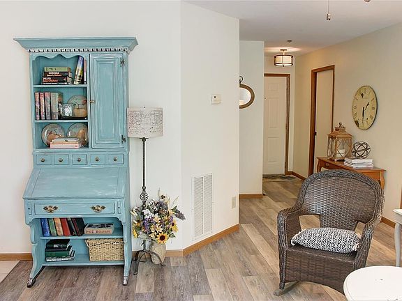 5th image of 16560 Victoria Crossing Dr Unit I