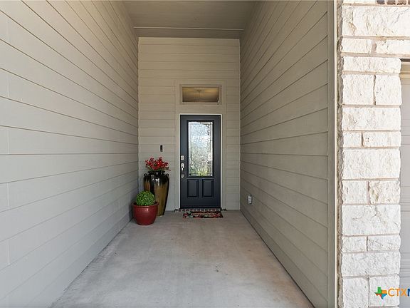 3rd image of 815 Cross Dr