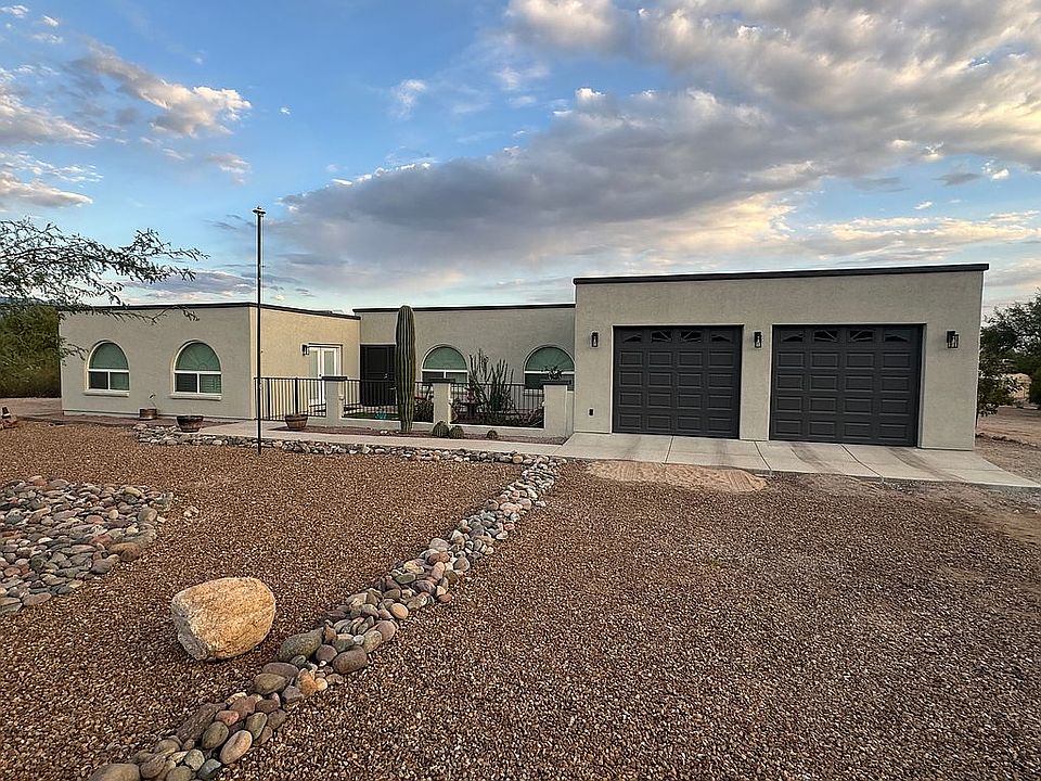 1st image of 3740 N Gunnison Dr