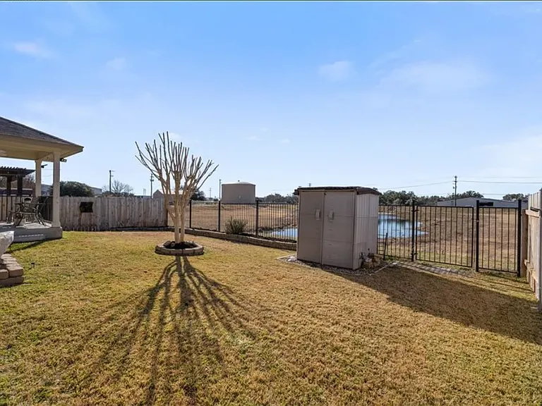 255 Drystone Trl — Photo 19
