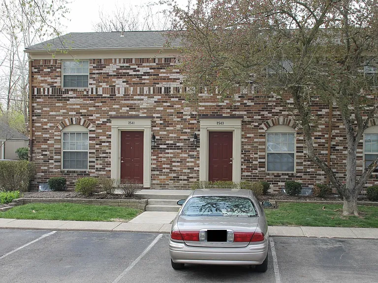 2541 Scioto View Ln — Photo 1