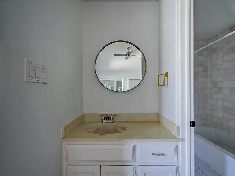 512 Eberhart Ln #1403 — Photo 25