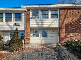 111 Rolling Way, Peekskill, NY 10566