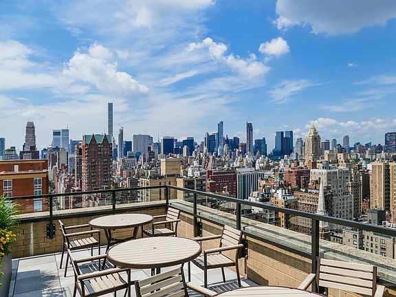 4th image of 200 E 82nd St APT 04G