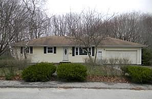 2nd image of 10 White Rock Rd