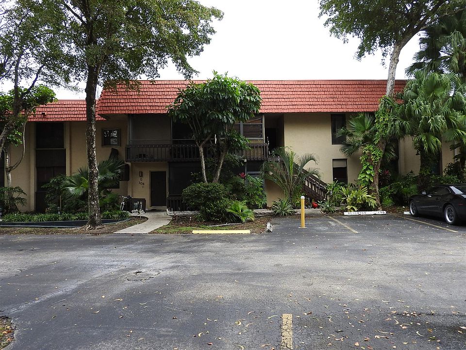 1st image of 740 NE 199th St APT 203G