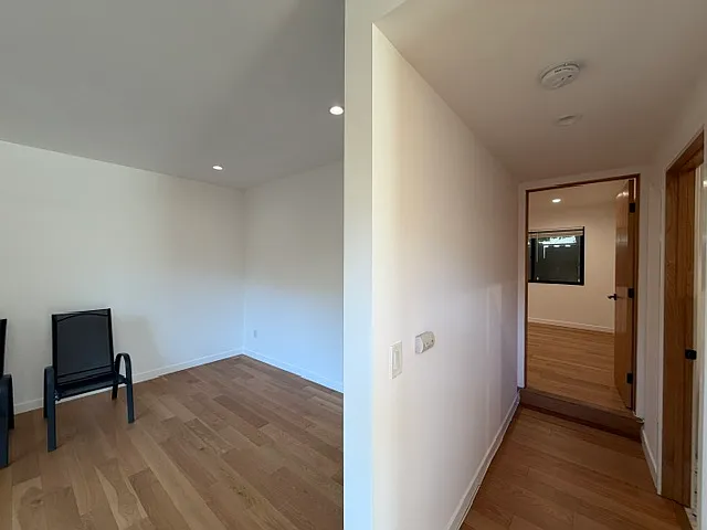 1833 Benecia Ave #1833 — Photo 20