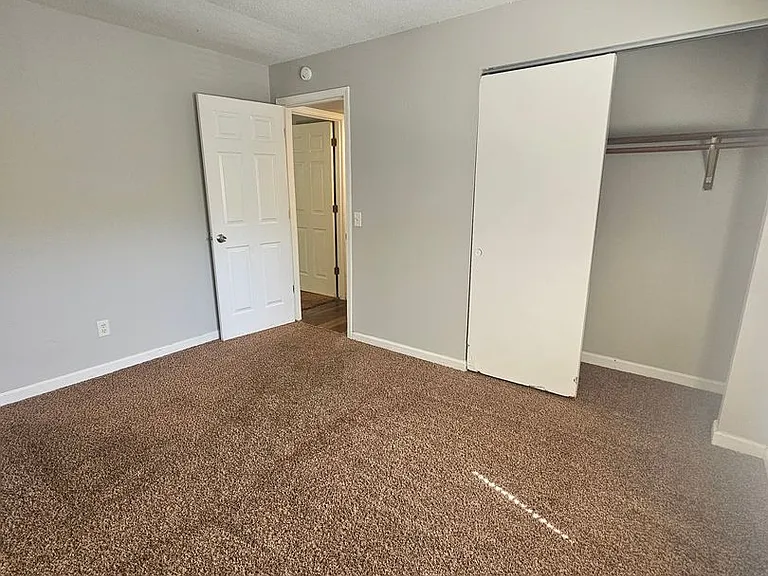 3231 Schuetzen Ln — Photo 6