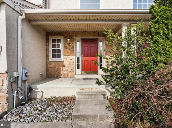 55 Glacier Dr, Berlin, NJ 08009