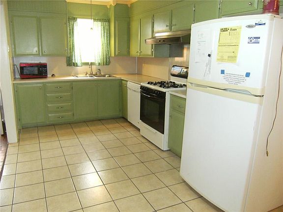 2nd image of 1149 Bel Air Dr