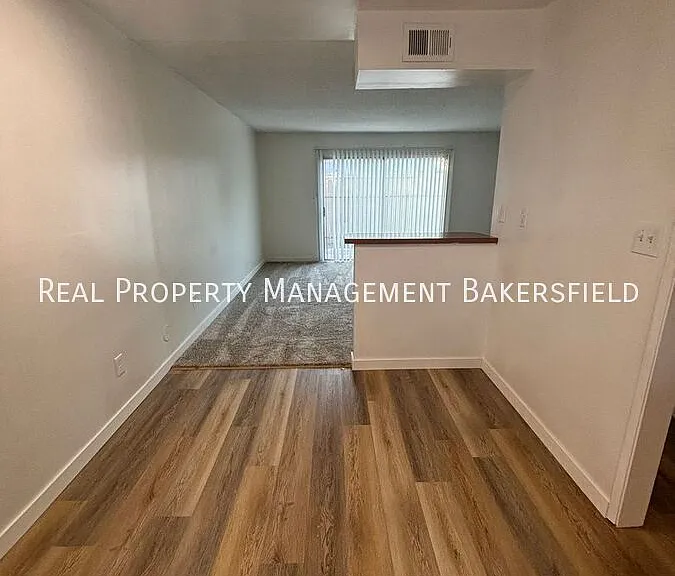 2425 Olive St #2425 — Photo 4