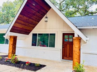 9416 Meadowlark Ave, Ocean Springs, MS 39564