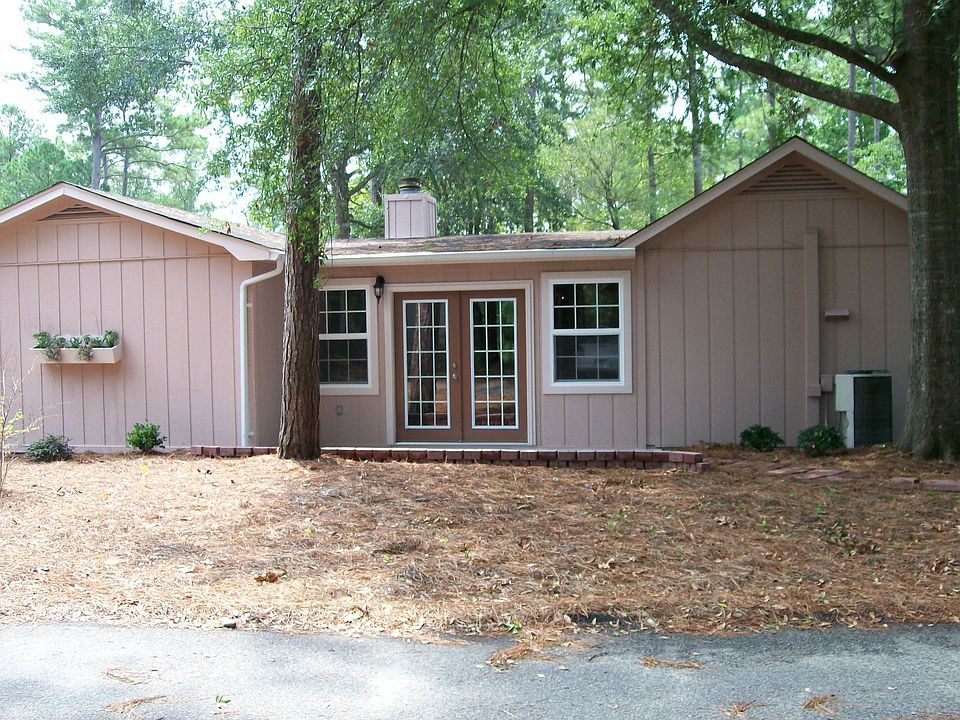 Street view with garden doors & patio