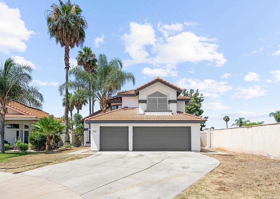 1st image of 39519 Coral Sky Ct
