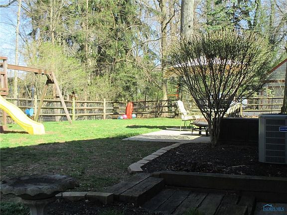 4th image of 503 Brownwood Ct