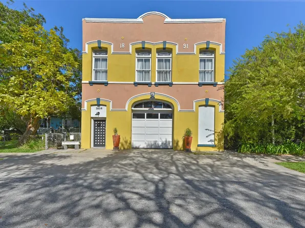 1614 Avenue K, Galveston, TX 77550