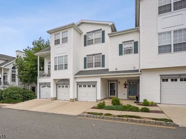 21 Timothy Ct, Morris Twp., NJ 07960