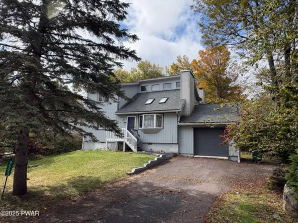 9593 Dawn Ln, Tobyhanna, PA 18466