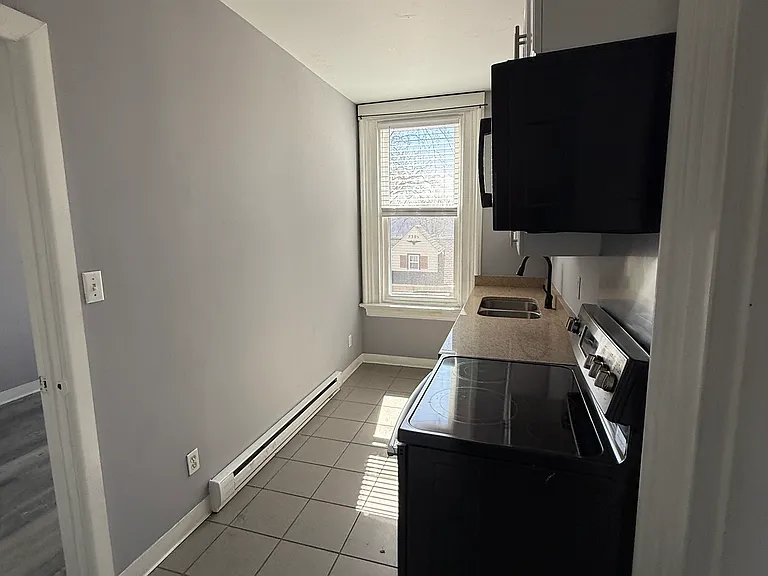 530 California Ave #1 — Photo 4