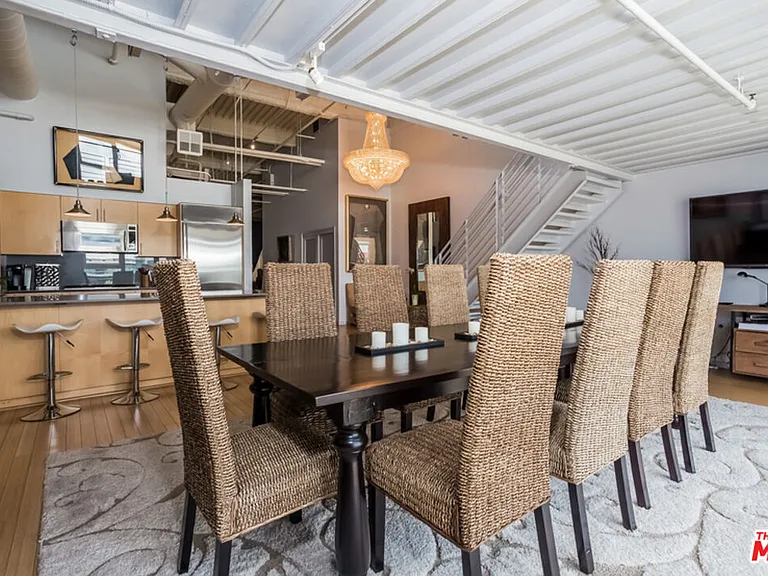 1130 S Flower St #416 — Photo 16