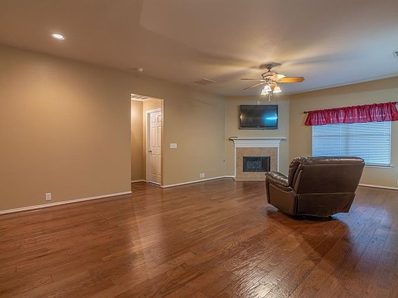 4th image of 408 Cookston Ln
