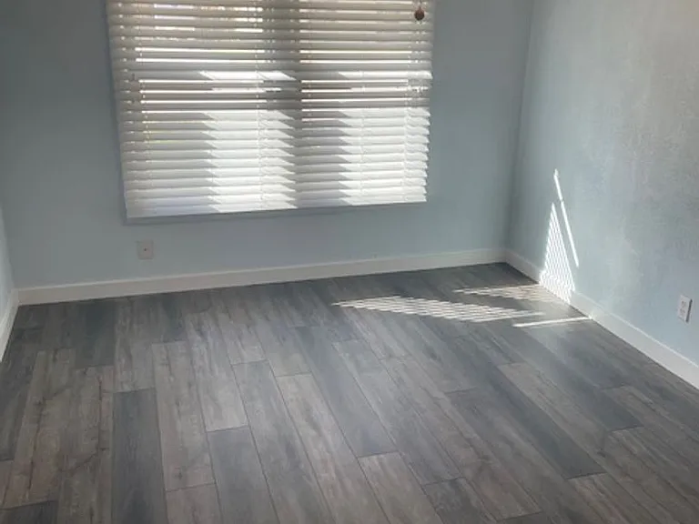 4300 Mackey Dr — Photo 3