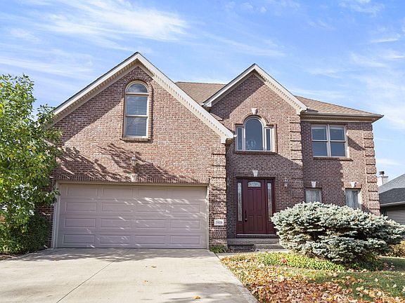 2nd image of 569 Winter Hill Ln