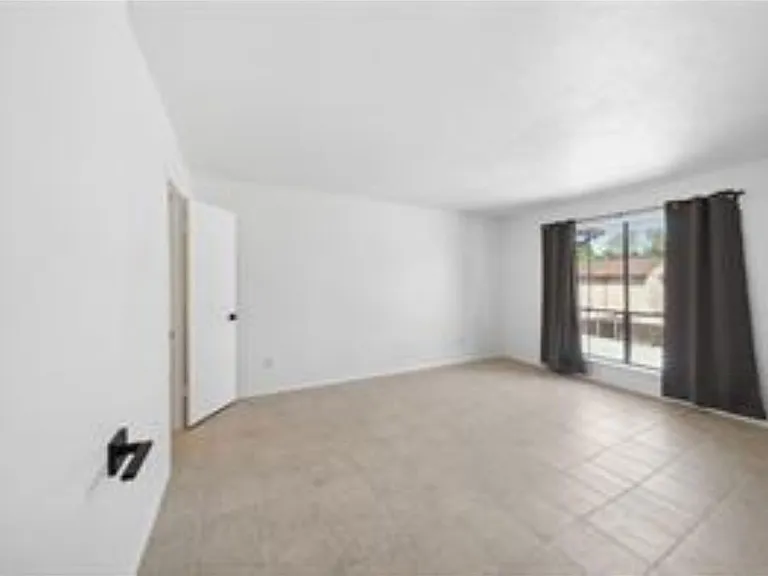 5001 Lamonte Ln #101 — Photo 5