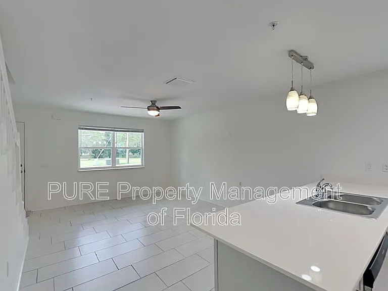 710 NE 4th St #101 — Photo 7