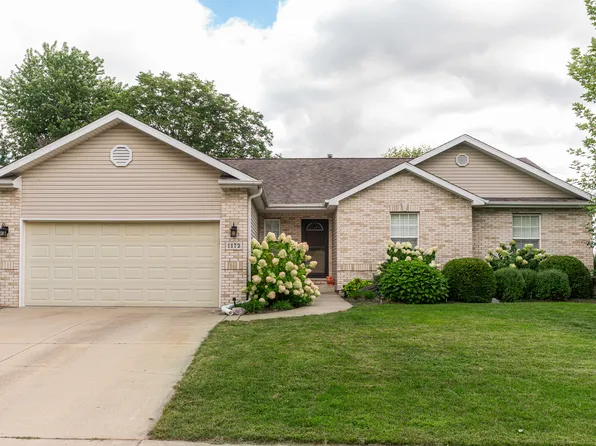 1172 Arneita St, Sycamore, IL 60178