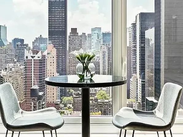 232 East 54th Street image 3 of 15