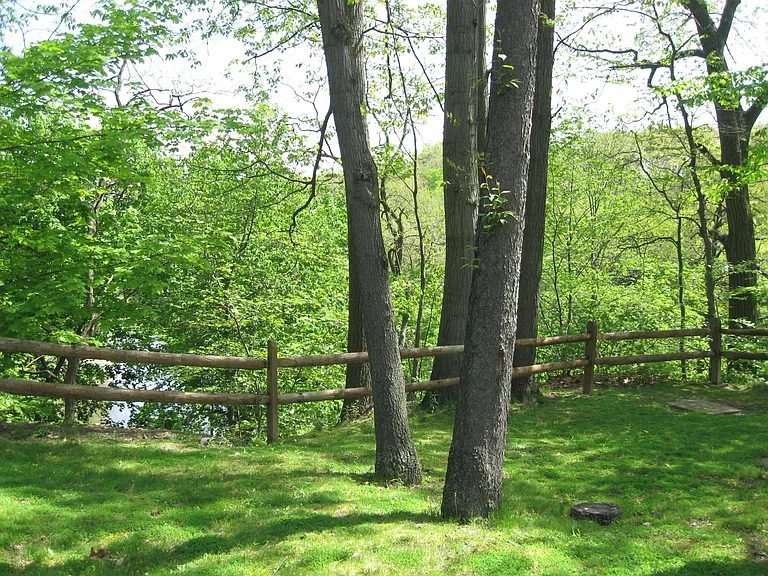 1387 Forest Glen Dr #2 — Photo 4