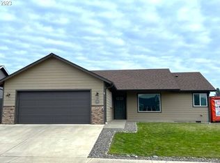 110 Streamside Ln, Winston, OR 97496