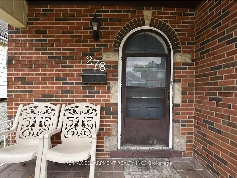 278 Huxley Ave S — Photo 2