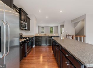 860 Nancy Lynn Ln, Arnold, MD 21012