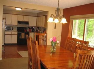 4 B Woodcliffe Dr, Clifton Park, NY 12065