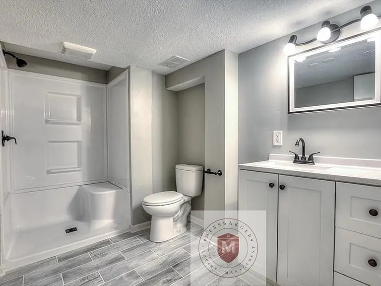 2501 W 75th Pl — Photo 22