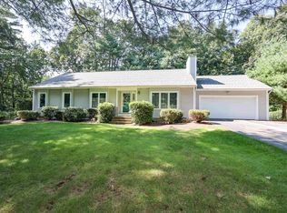 8 Mallard Dr, Hudson, NH 03051