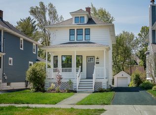 491 Ridgewood Ave, Glen Ellyn, IL 60137